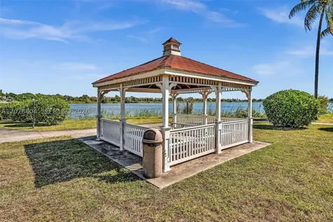 2851 N Oakland Forest Drive Oakland Park FL 33309