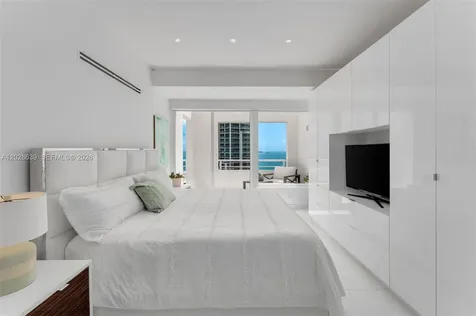 400 S Pointe Drive Miami Beach FL 33139