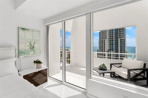 400 S Pointe Drive Miami Beach FL 33139