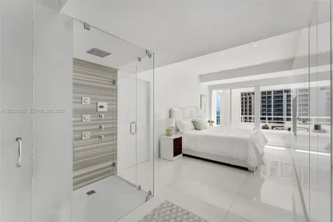 400 S Pointe Drive Miami Beach FL 33139