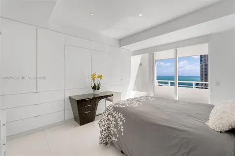 400 S Pointe Drive Miami Beach FL 33139