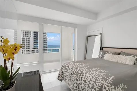 400 S Pointe Drive Miami Beach FL 33139