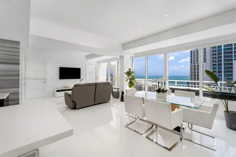 400 S Pointe Drive Miami Beach FL 33139