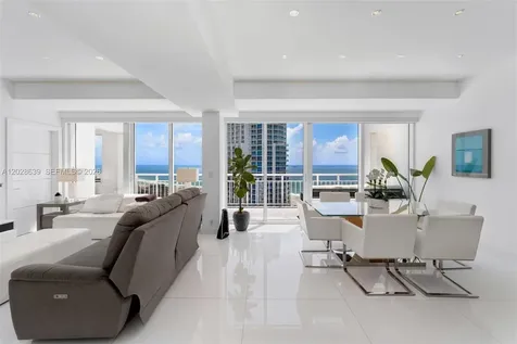 400 S Pointe Drive Miami Beach FL 33139