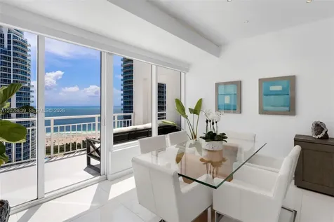 400 S Pointe Drive Miami Beach FL 33139
