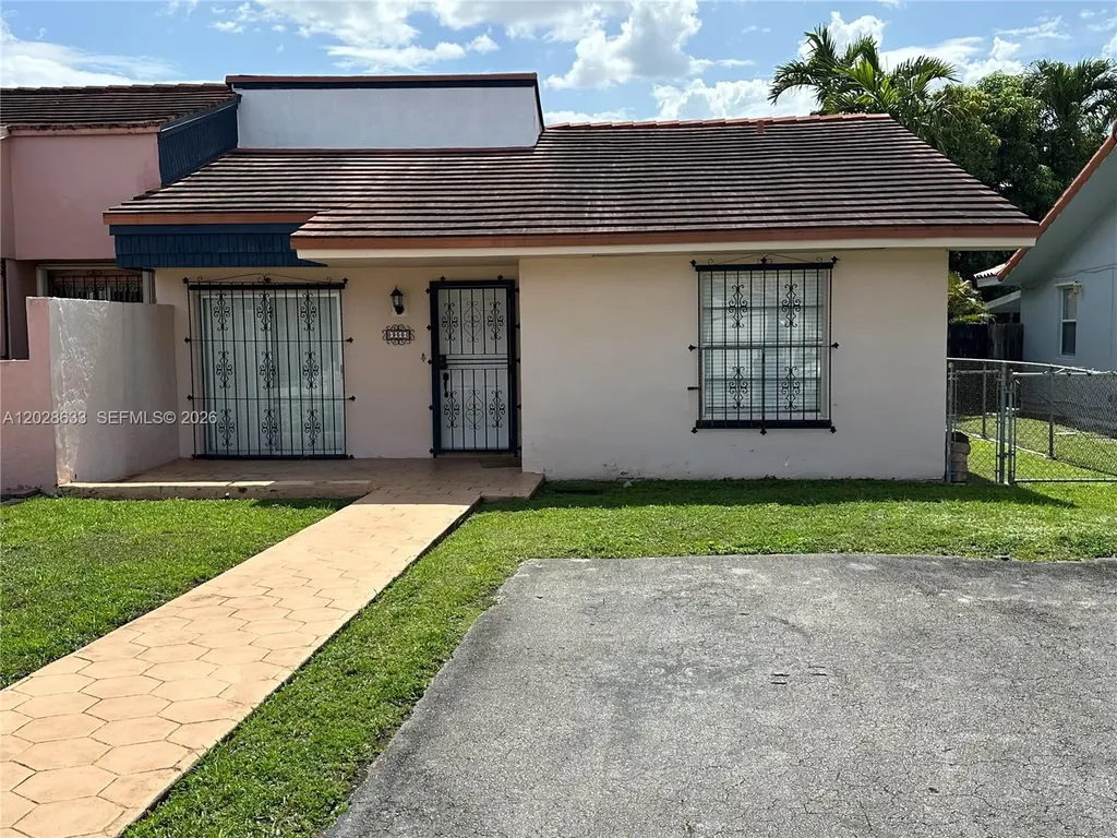 900 SW 104th Avenue Miami FL 33174
