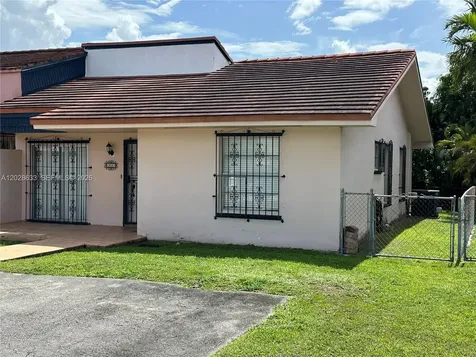 900 SW 104th Avenue Miami FL 33174
