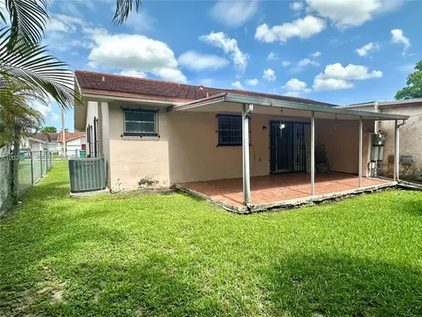 900 SW 104th Avenue Miami FL 33174