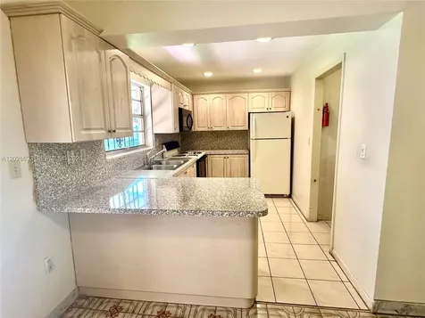 900 SW 104th Avenue Miami FL 33174