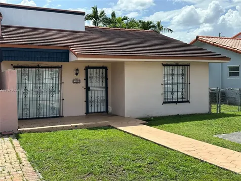 900 SW 104th Avenue Miami FL 33174