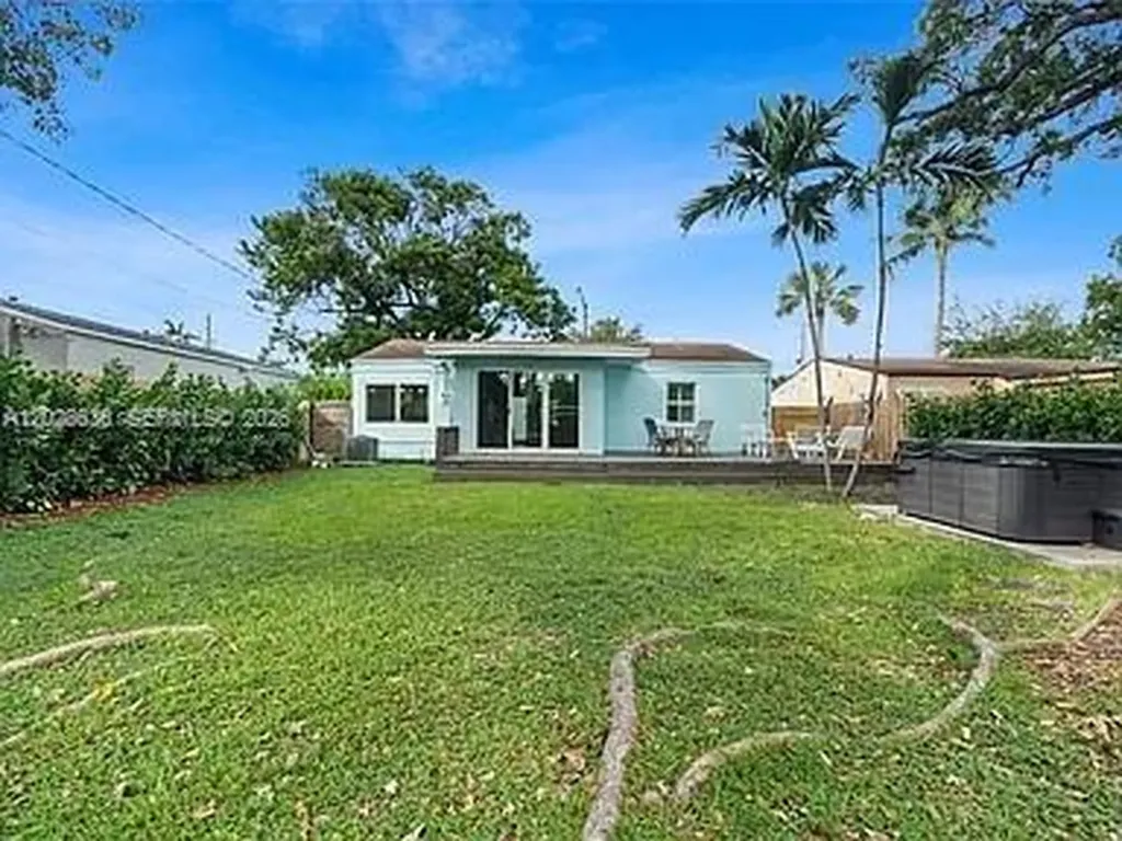 516 SW 12th Street Fort Lauderdale FL 33315