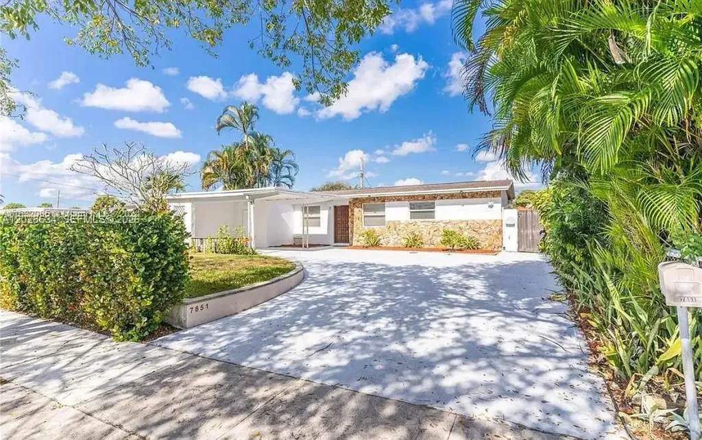 7851 Raleigh Street Hollywood FL 33024