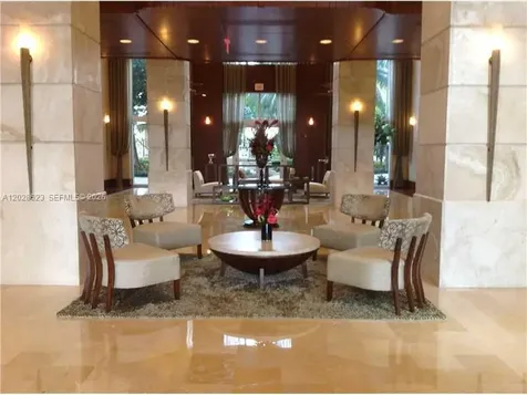 19501 W Country Club Drive Aventura FL 33180