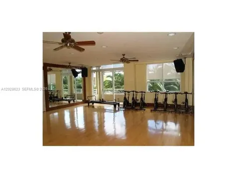 19501 W Country Club Drive Aventura FL 33180