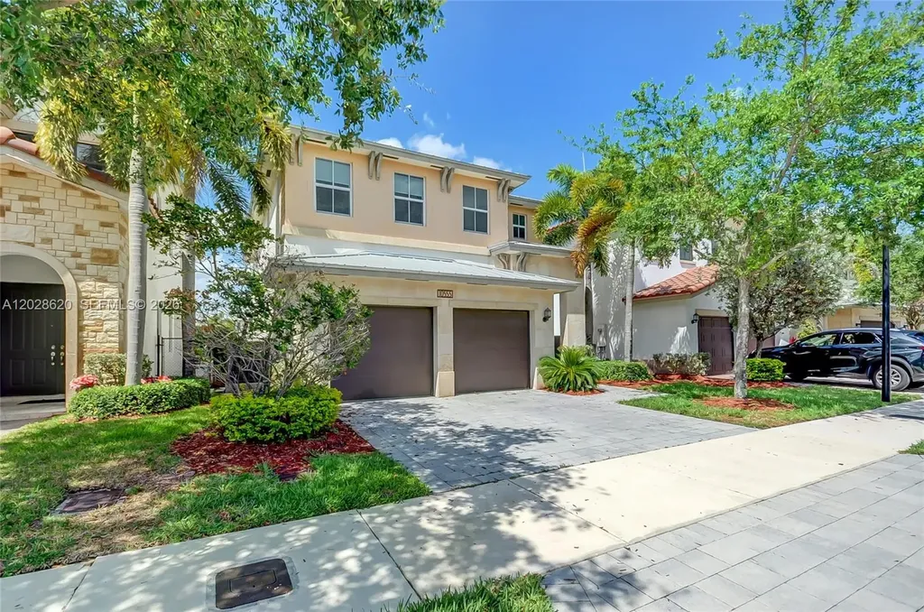 10555 NW 69th Terrace Doral FL 33178