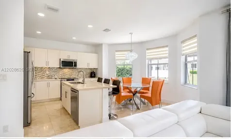 10555 NW 69th Terrace Doral FL 33178