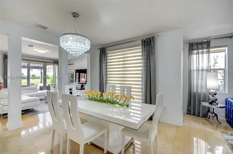 10555 NW 69th Terrace Doral FL 33178