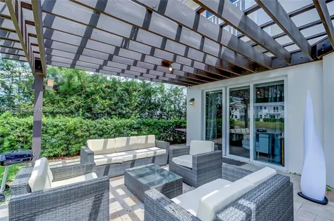 10555 NW 69th Terrace Doral FL 33178
