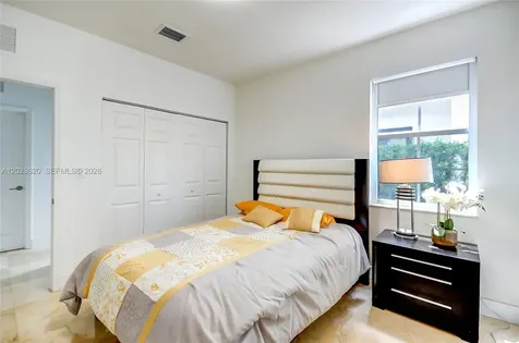 10555 NW 69th Terrace Doral FL 33178