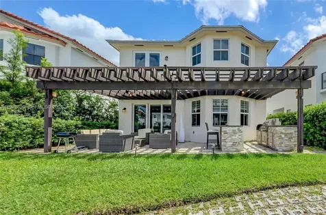 10555 NW 69th Terrace Doral FL 33178