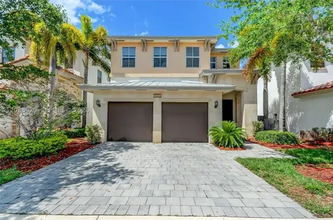 10555 NW 69th Terrace Doral FL 33178