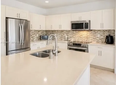 10555 NW 69th Terrace Doral FL 33178