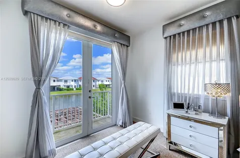 10555 NW 69th Terrace Doral FL 33178