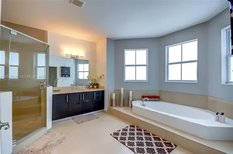 10555 NW 69th Terrace Doral FL 33178