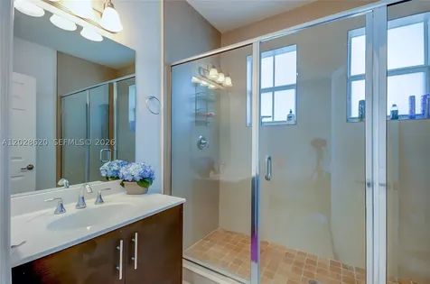10555 NW 69th Terrace Doral FL 33178