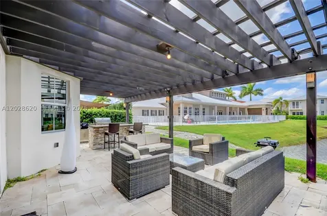 10555 NW 69th Terrace Doral FL 33178