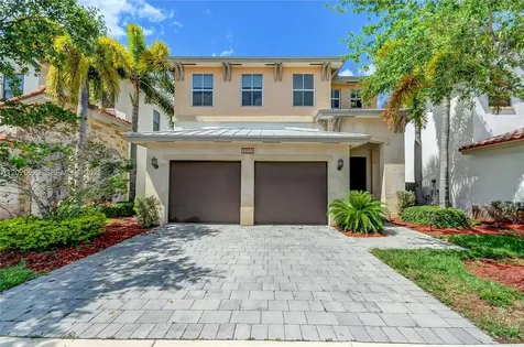 10555 NW 69th Terrace Doral FL 33178
