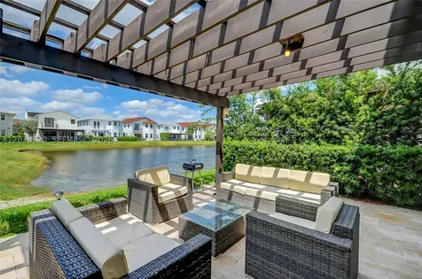 10555 NW 69th Terrace Doral FL 33178