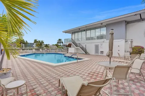 3113 S Ocean Drive Hallandale Beach FL 33009