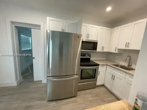 2048 NE 168th Street North Miami Beach FL 33162