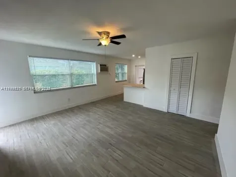 2048 NE 168th Street North Miami Beach FL 33162