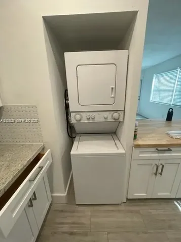 2048 NE 168th Street North Miami Beach FL 33162