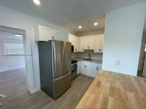 2048 NE 168th Street North Miami Beach FL 33162