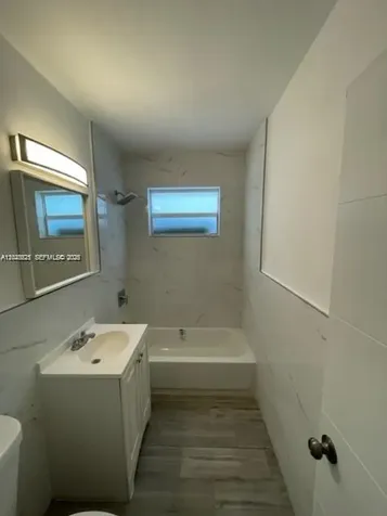 2048 NE 168th Street North Miami Beach FL 33162