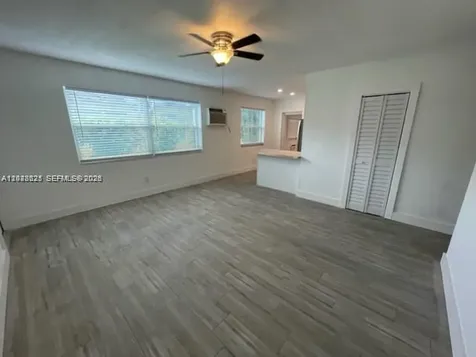 2048 NE 168th Street North Miami Beach FL 33162