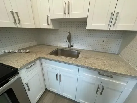 2048 NE 168th Street North Miami Beach FL 33162