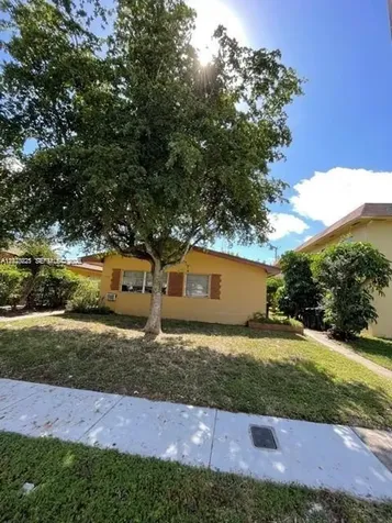 2048 NE 168th Street North Miami Beach FL 33162