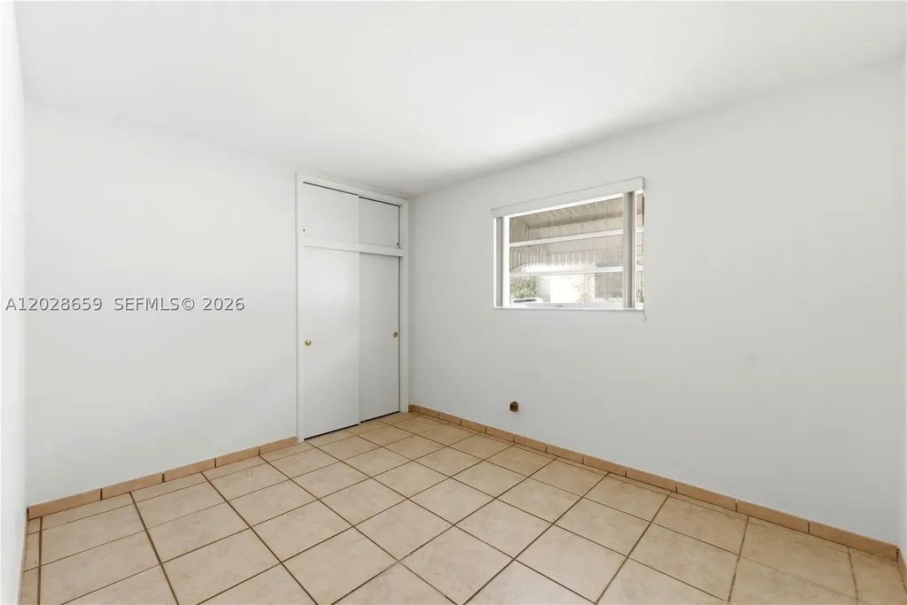 2210 N 52nd Avenue Hollywood FL 33021