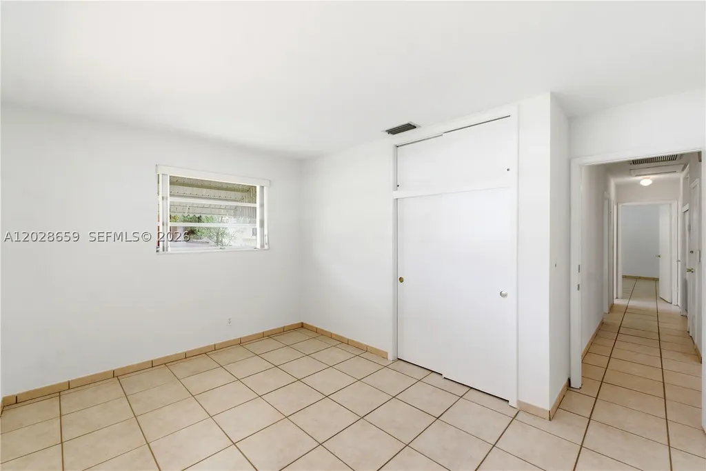2210 N 52nd Avenue Hollywood FL 33021