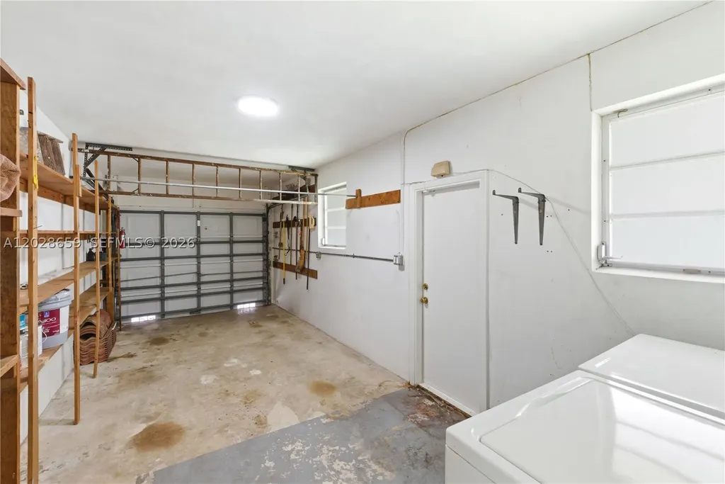 2210 N 52nd Avenue Hollywood FL 33021