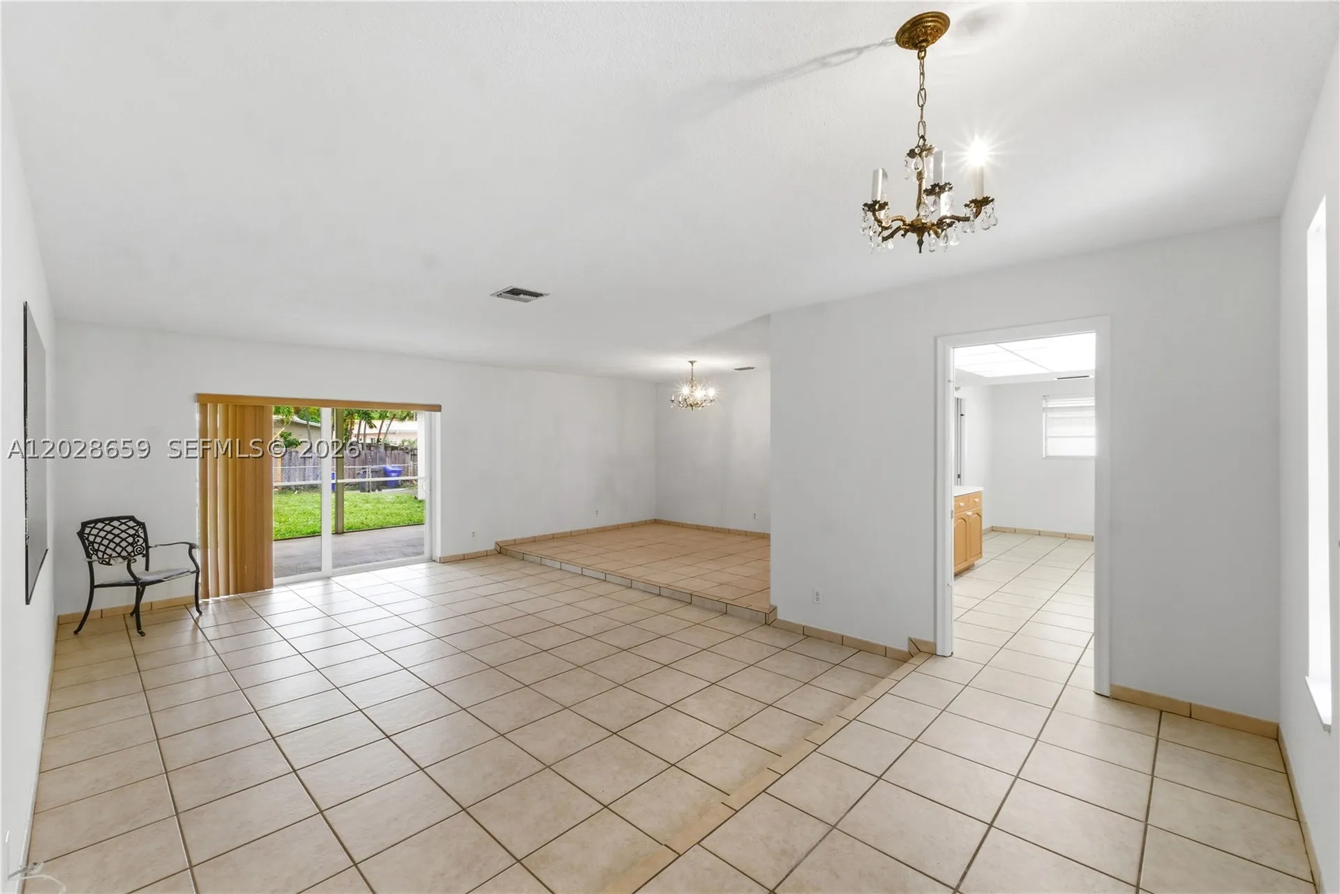 2210 N 52nd Avenue Hollywood FL 33021