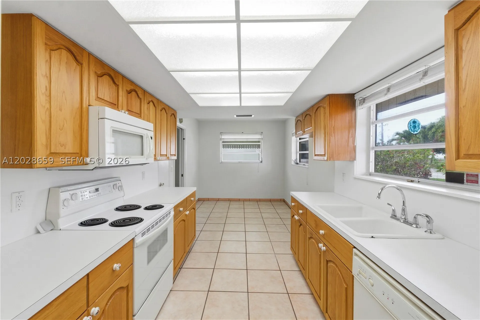 2210 N 52nd Avenue Hollywood FL 33021