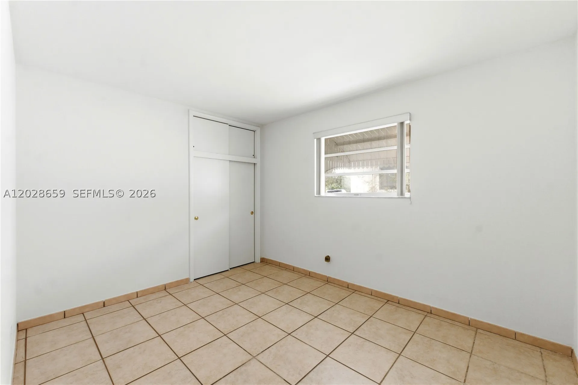 2210 N 52nd Avenue Hollywood FL 33021
