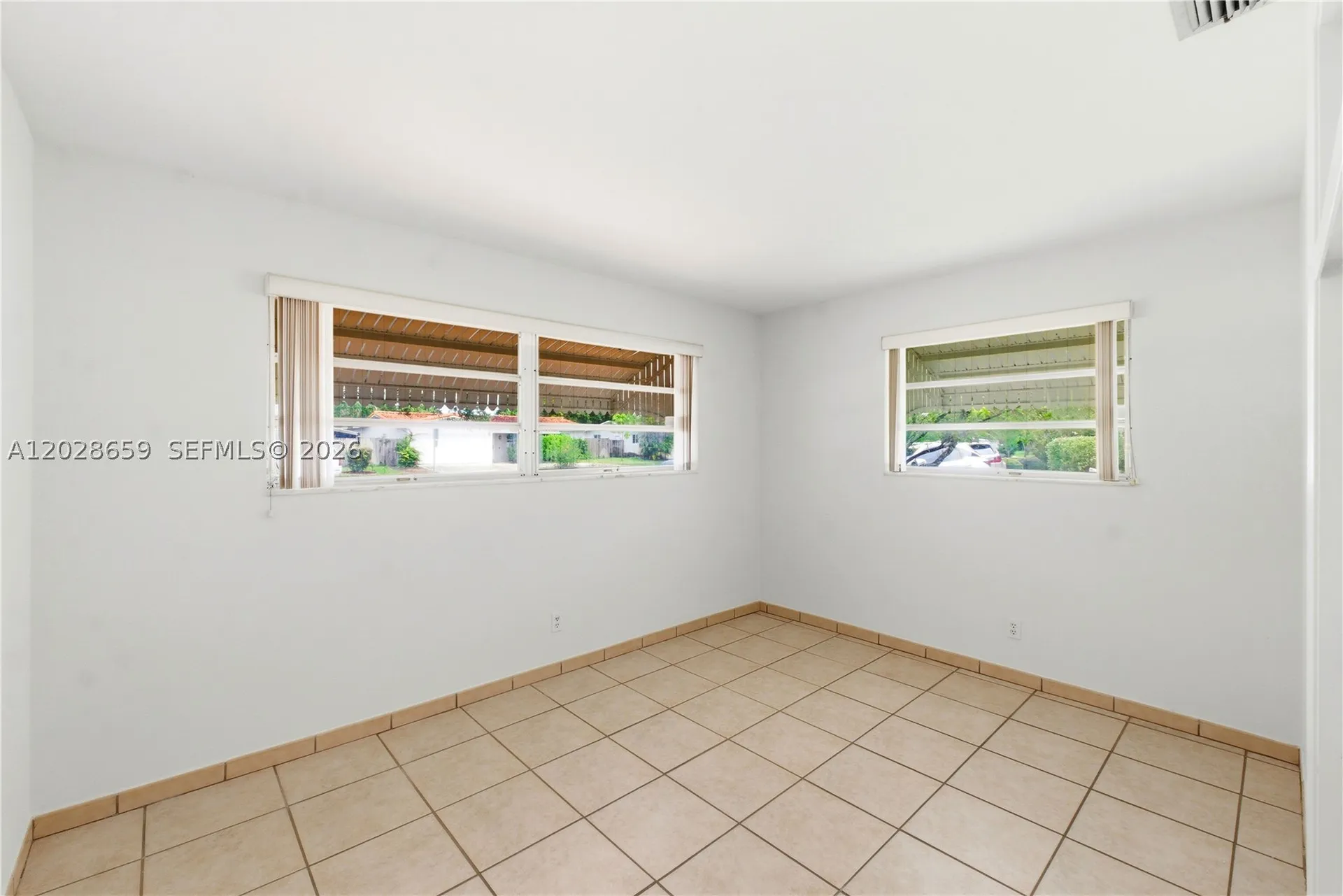 2210 N 52nd Avenue Hollywood FL 33021