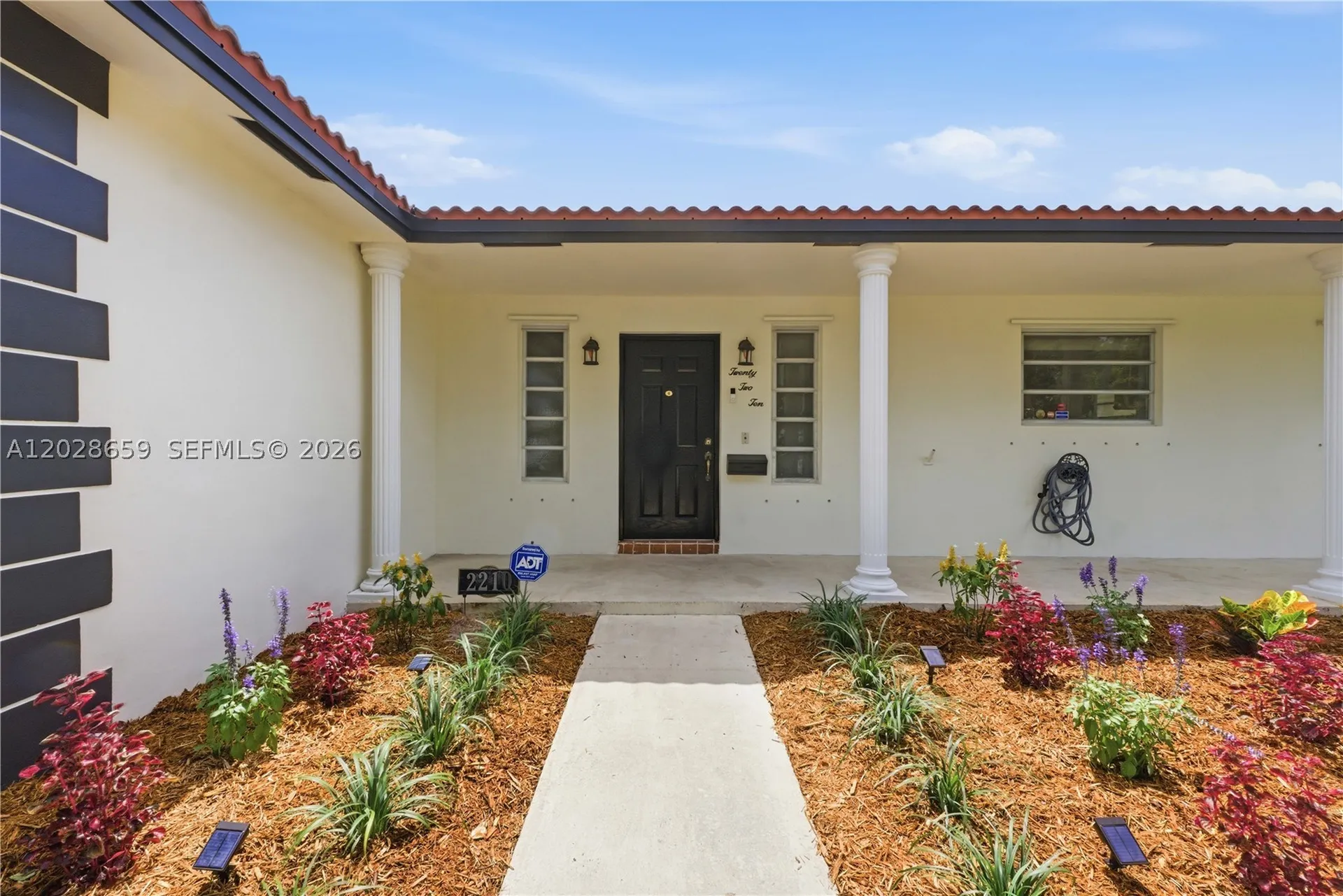 2210 N 52nd Avenue Hollywood FL 33021