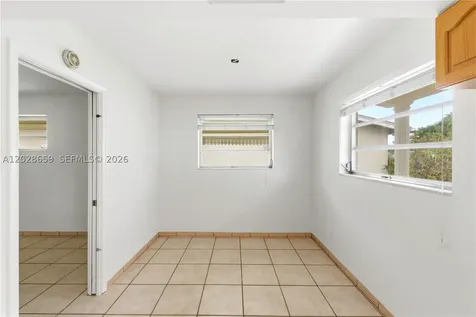 2210 N 52nd Avenue Hollywood FL 33021